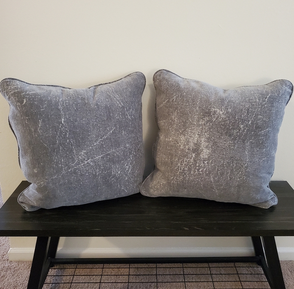 SET OF 2 Signature Design Ashley Furniture Sofa Throw Pillows 20X20 Gray Marble
